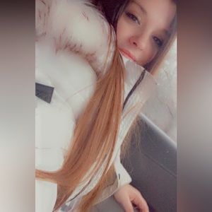 Meet your Posher, Brit